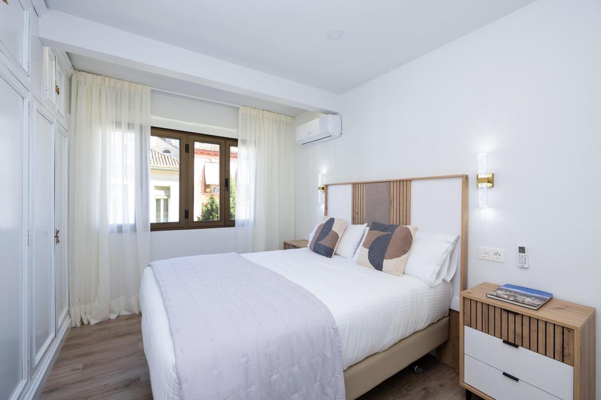 Royal View Apartment
