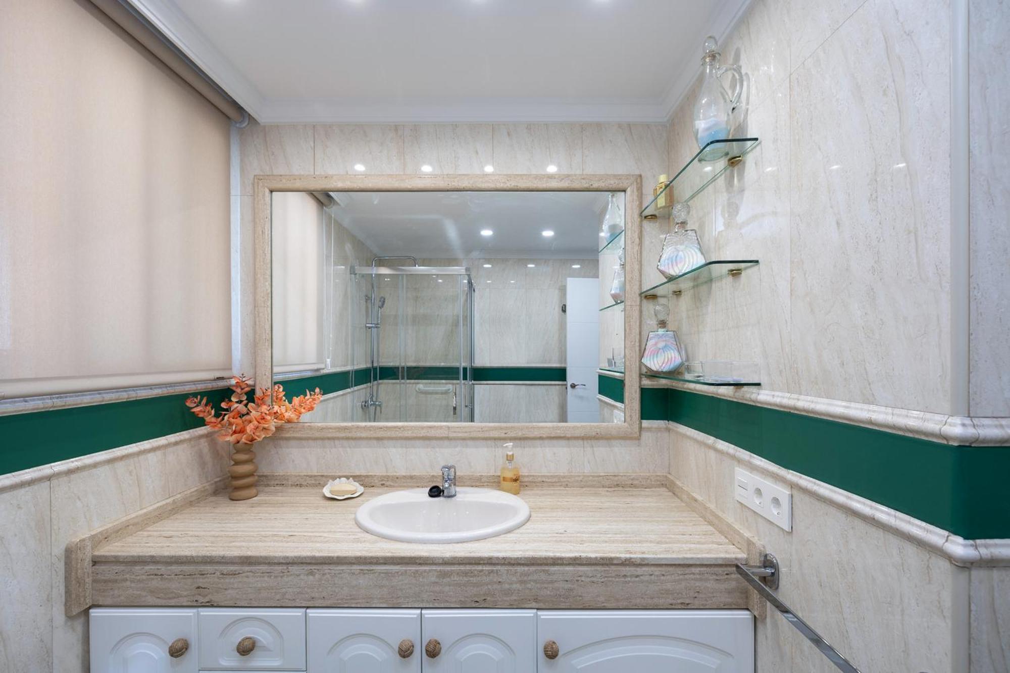 Royal View Apartment Granada